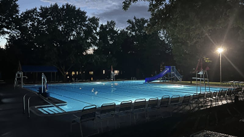 Clemens Crossing outdoor pool