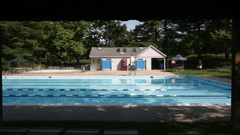 Hobbit's Glen outdoor pool