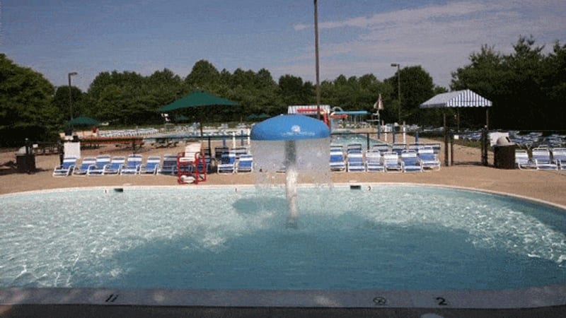 River Hill outdoor pool and water play area